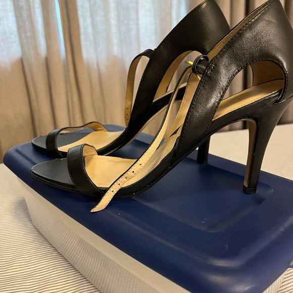 NEVER USED 9.5 Gorgeous Black LEATHER Sandal - Picture 10 of 11